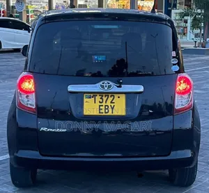 Toyota Ractis 1.3 FWD 2007 Black