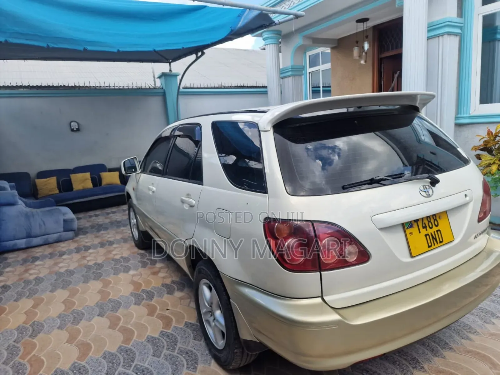 Toyota Harrier 2000 White