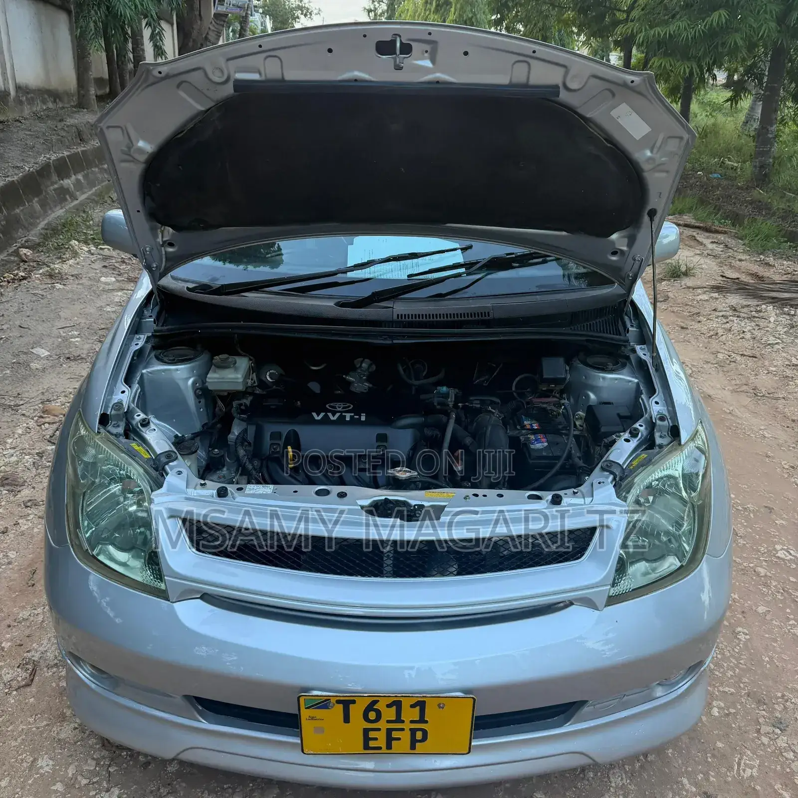 Toyota IST 2003 Silver