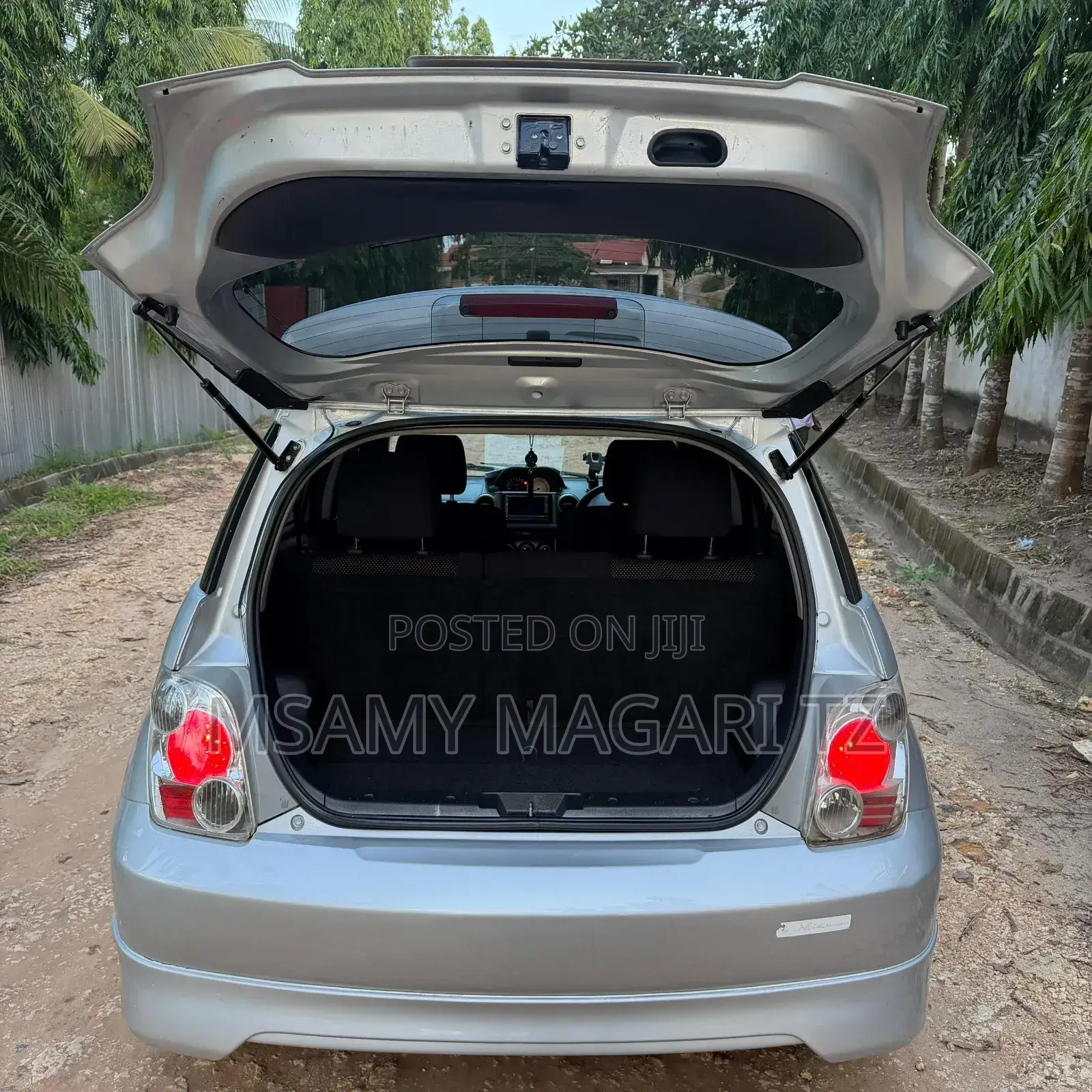 Toyota IST 2003 Silver