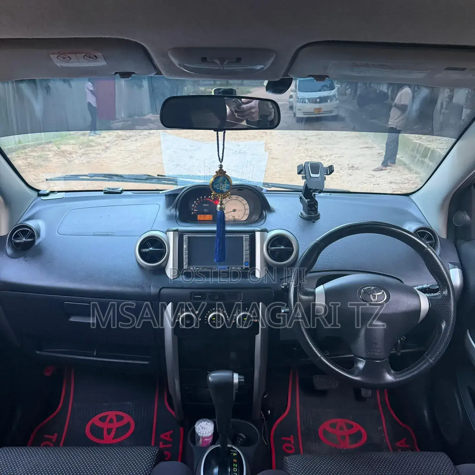 Toyota IST 2003 Silver