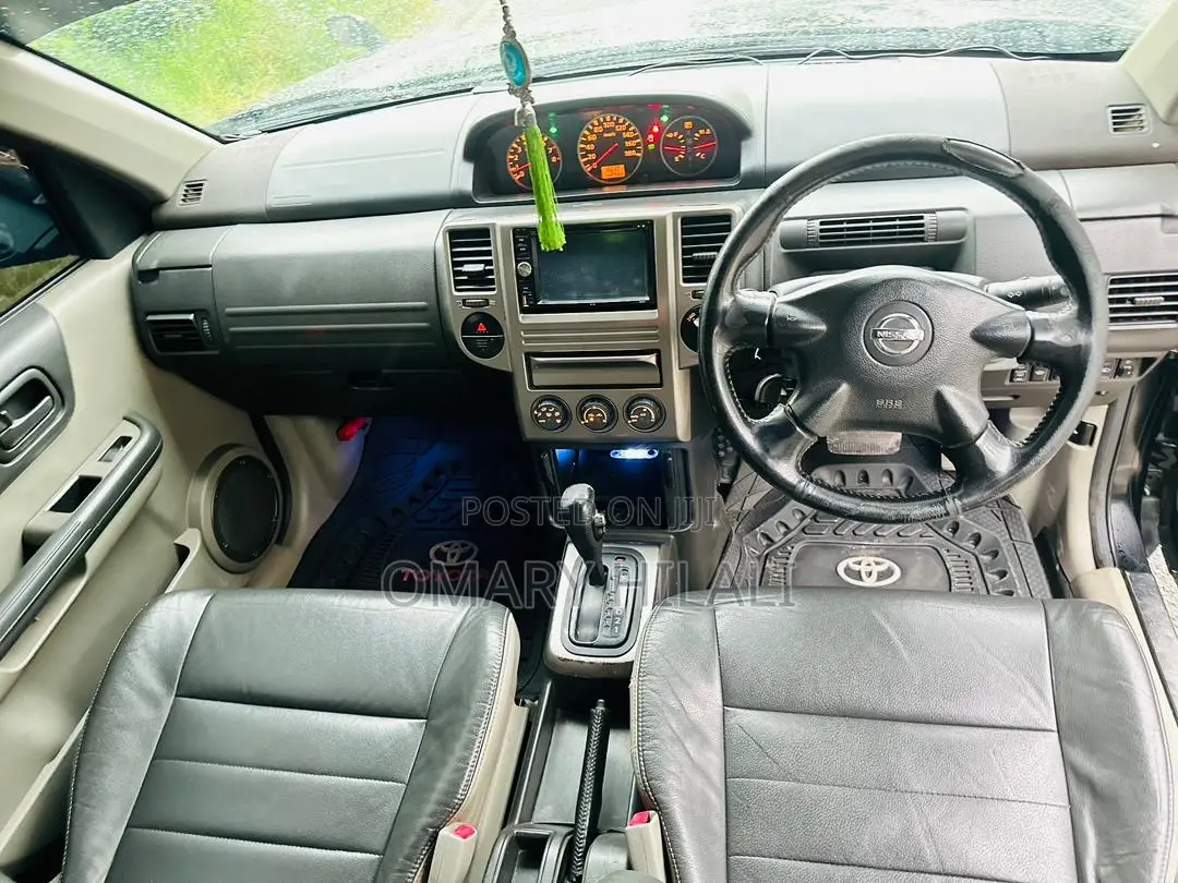 Nissan X-Trail 2004 Black
