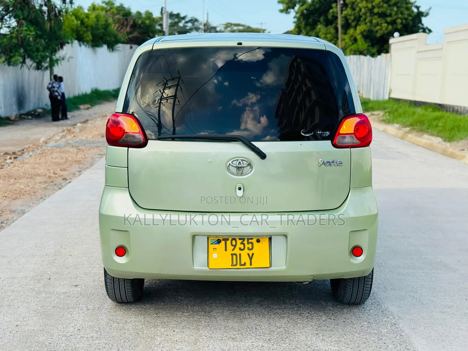 Toyota Porte 2004 Green