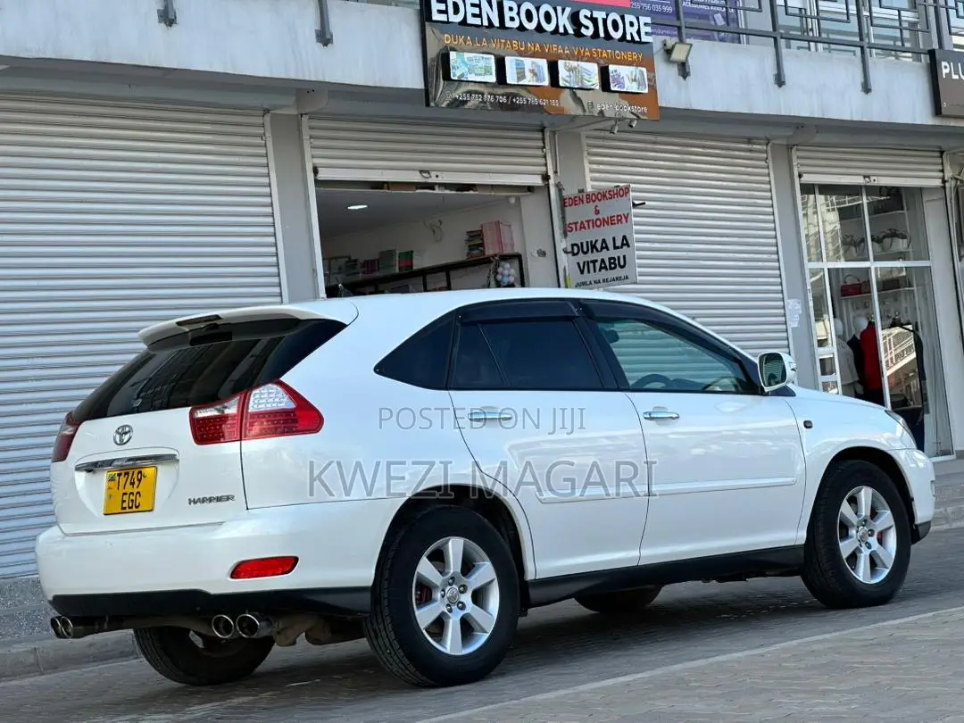 Toyota Harrier 2007 White