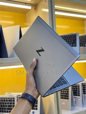 New Laptop HP ZBook Firefly 14 G7 16GB Intel Core i5 SSD 256GB