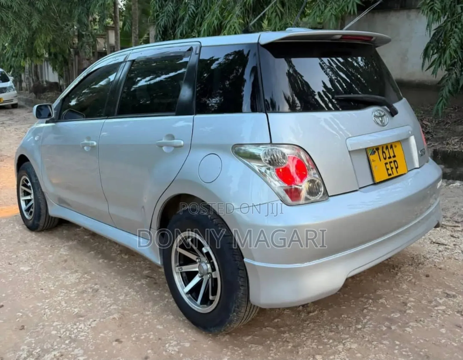 Toyota IST 2004 Silver