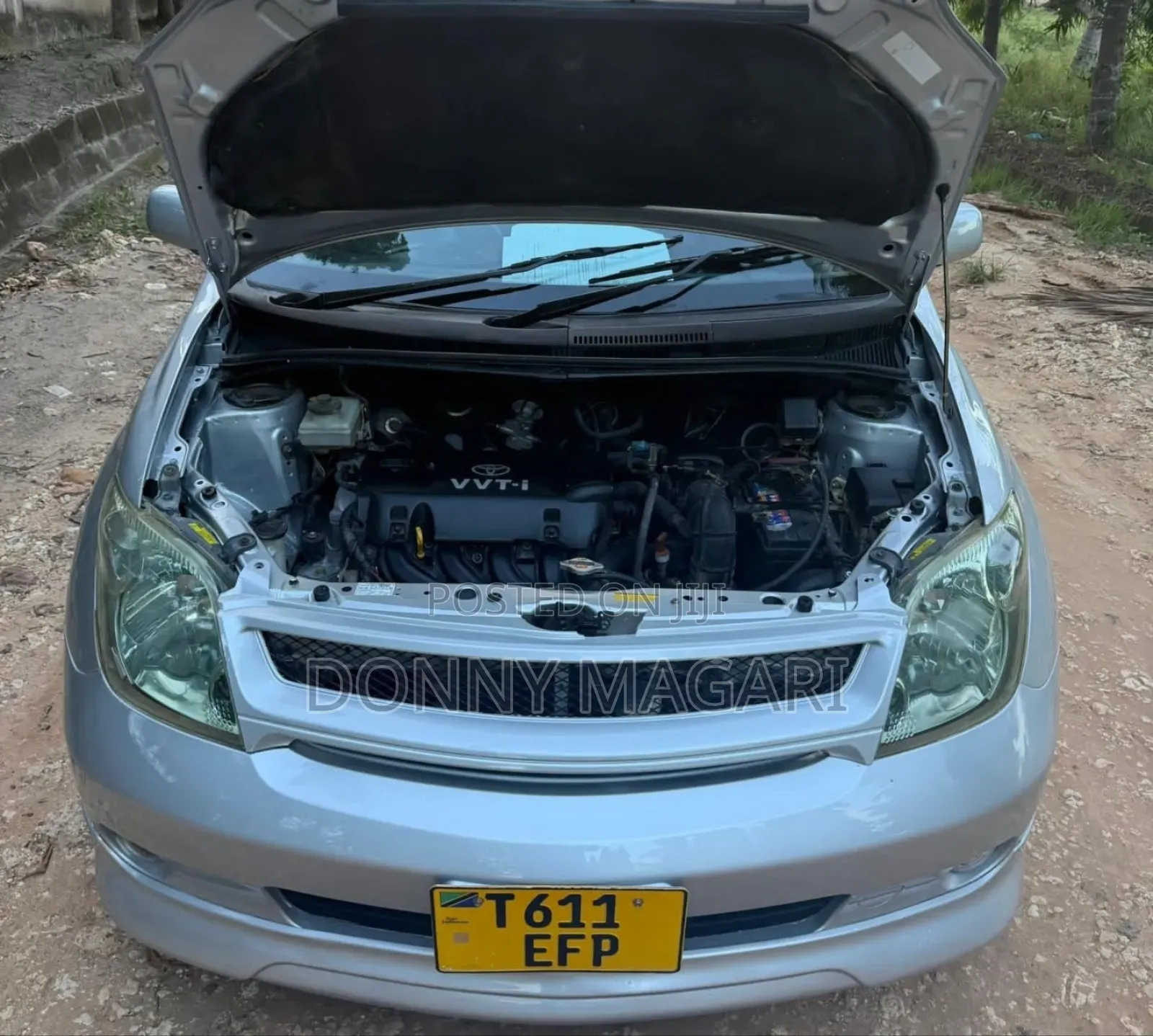 Toyota IST 2004 Silver