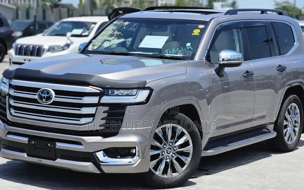 Toyota Land Cruiser 2024 Gray