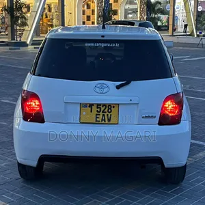 Toyota IST 2005 White