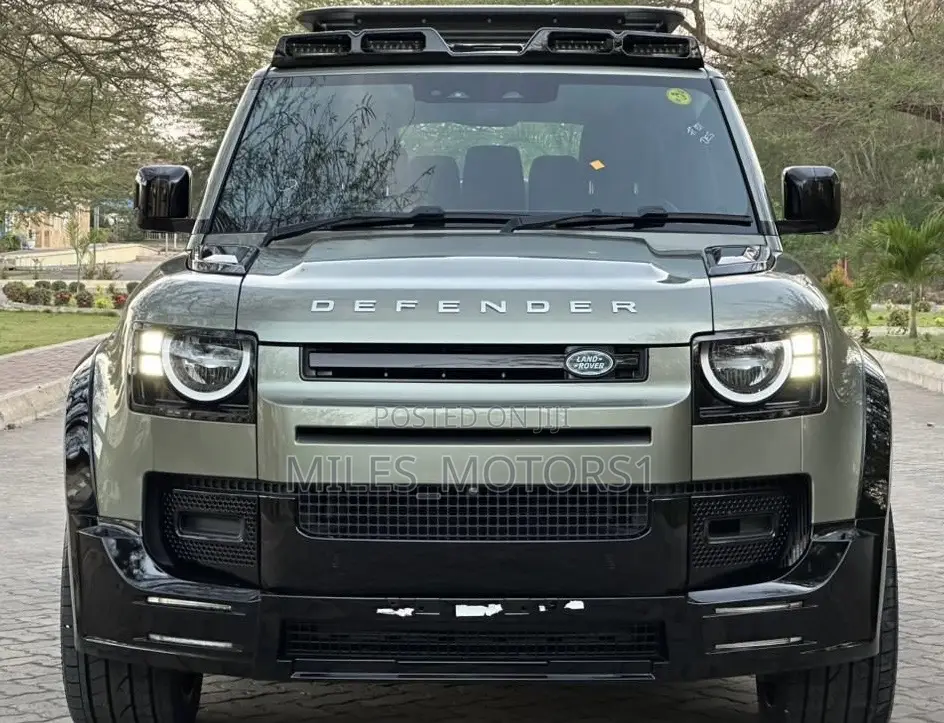 Land Rover Defender 2022 Green