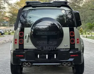 Land Rover Defender 2022 Green