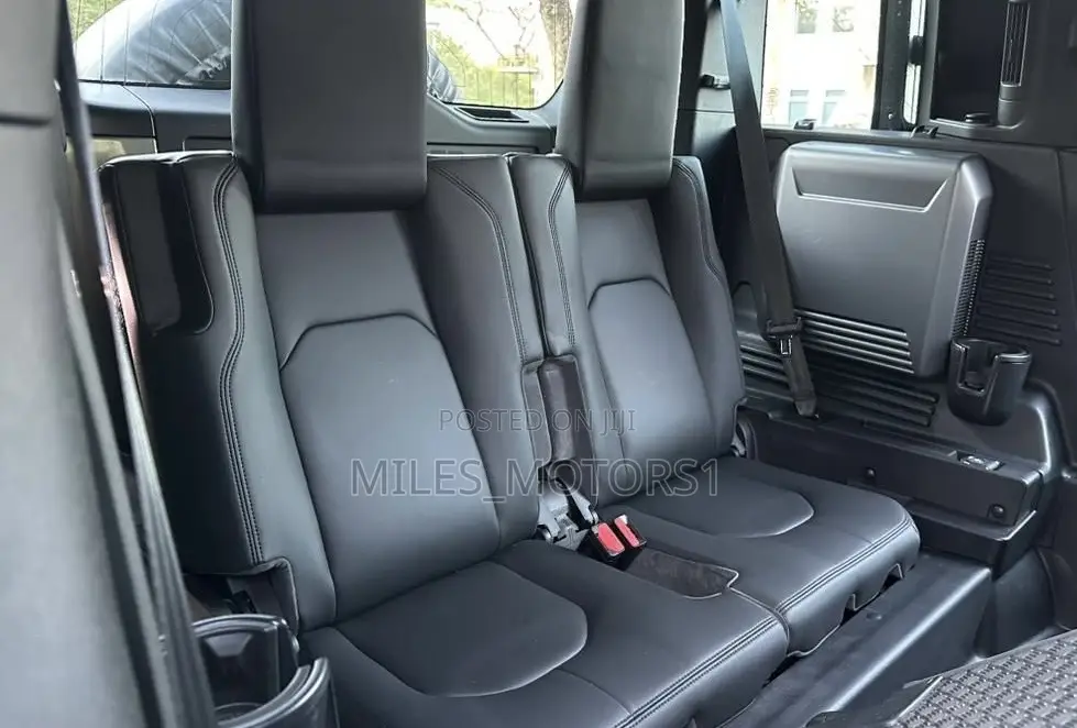 Land Rover Defender 2022 Green