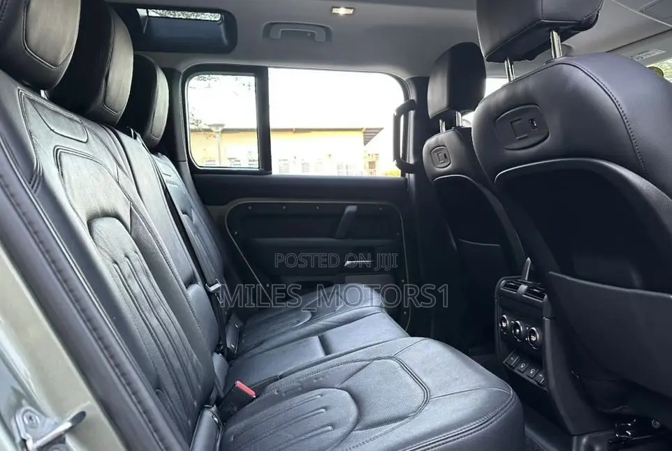 Land Rover Defender 2022 Green