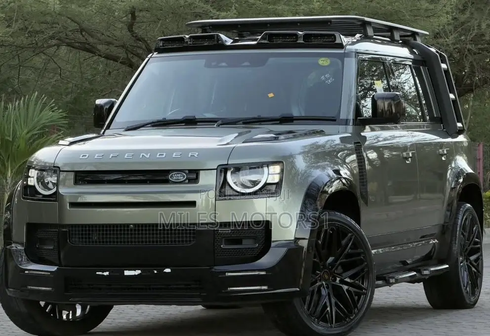Land Rover Defender 2022 Green