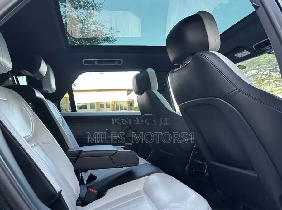 Land Rover Range Rover 2022 Black