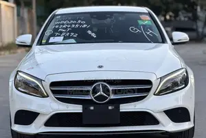 Mercedes-Benz C-Class 2018 White