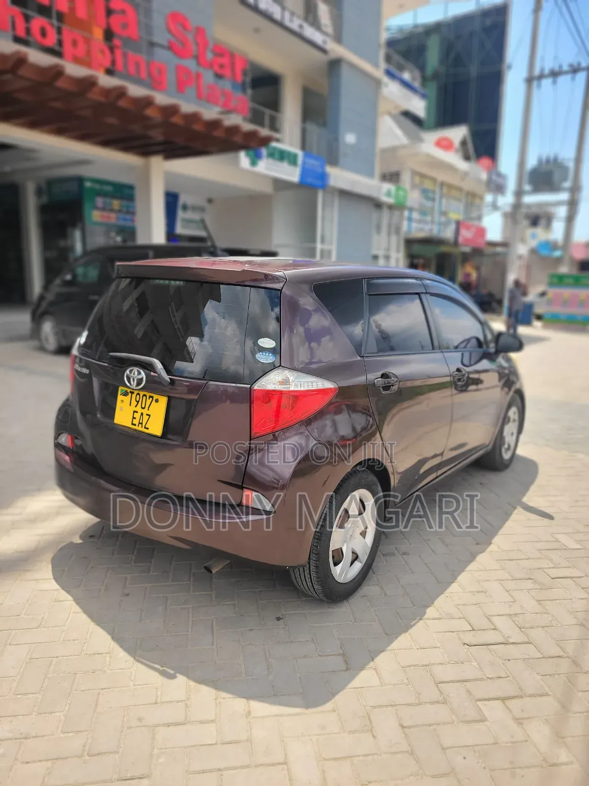 Toyota Ractis 2011 Purple