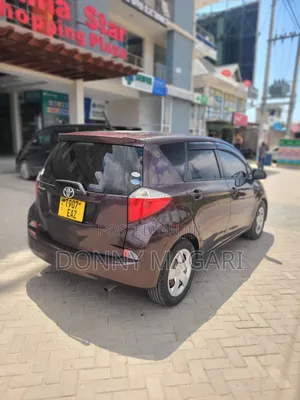 Toyota Ractis 2011 Purple