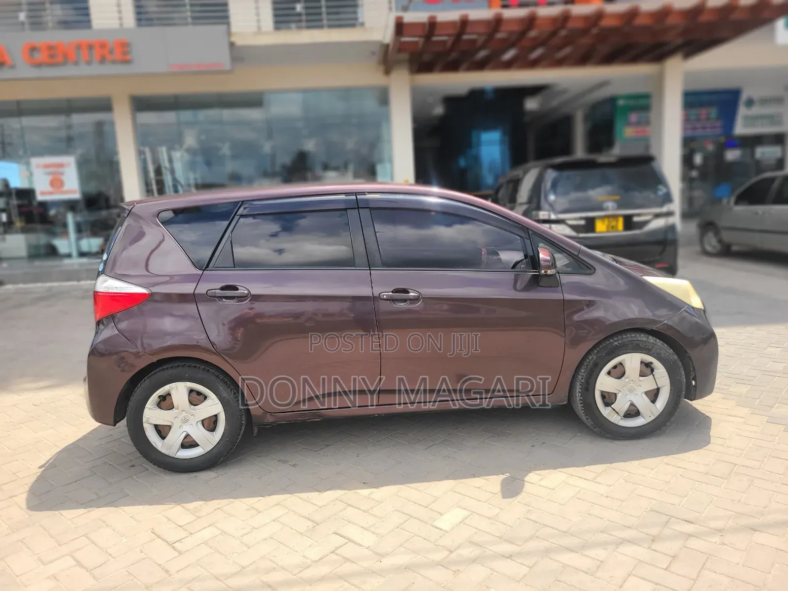 Toyota Ractis 2011 Purple