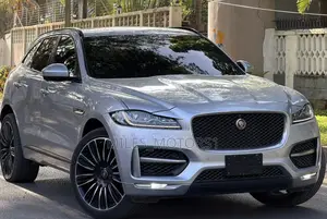 Jaguar F-Pace 2017 Silver