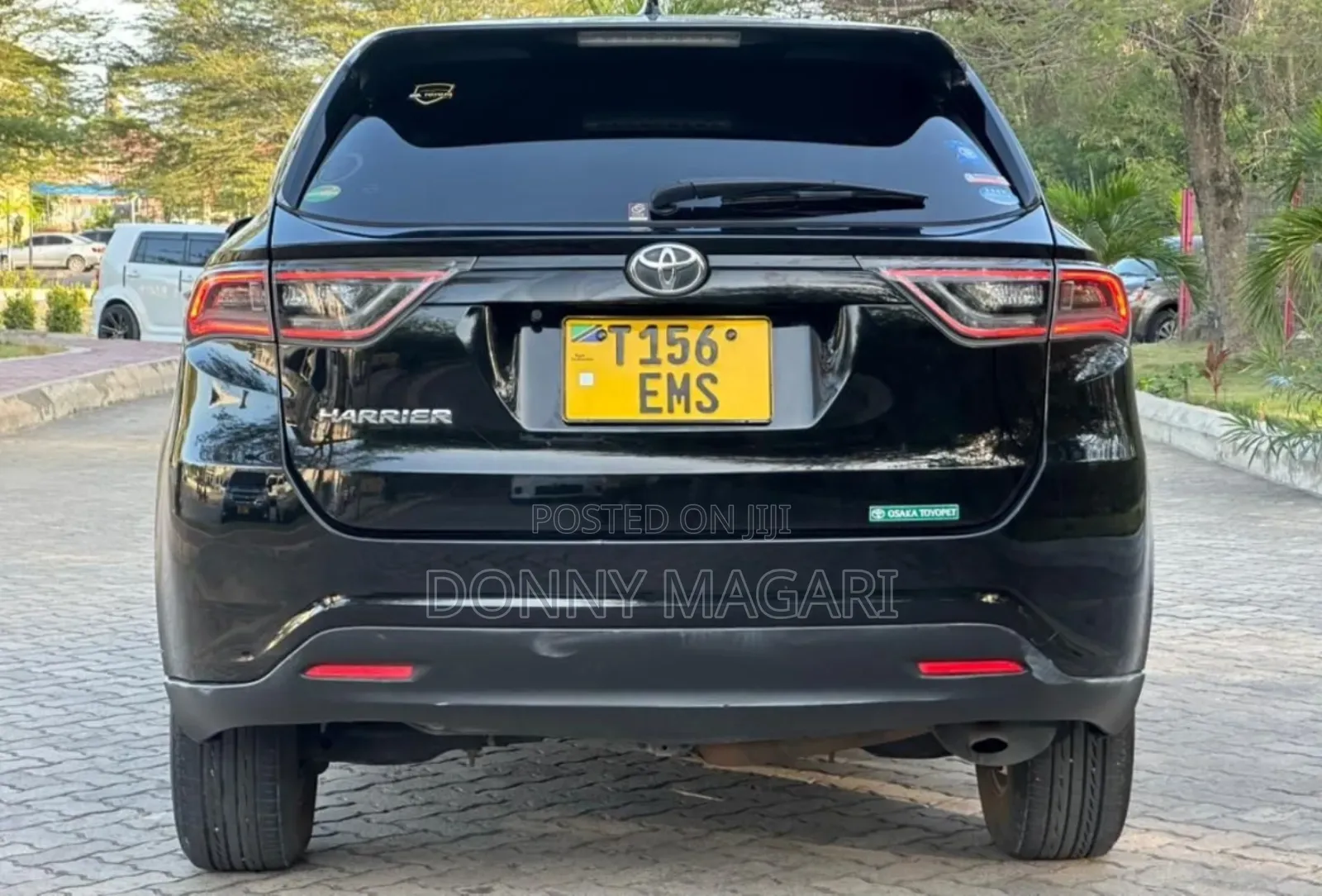 Toyota Harrier 2.0 2015 Black