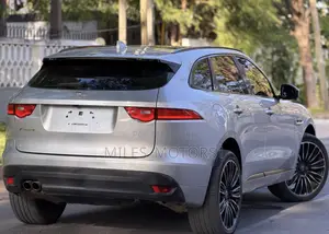 Jaguar F-Pace 2017 Silver