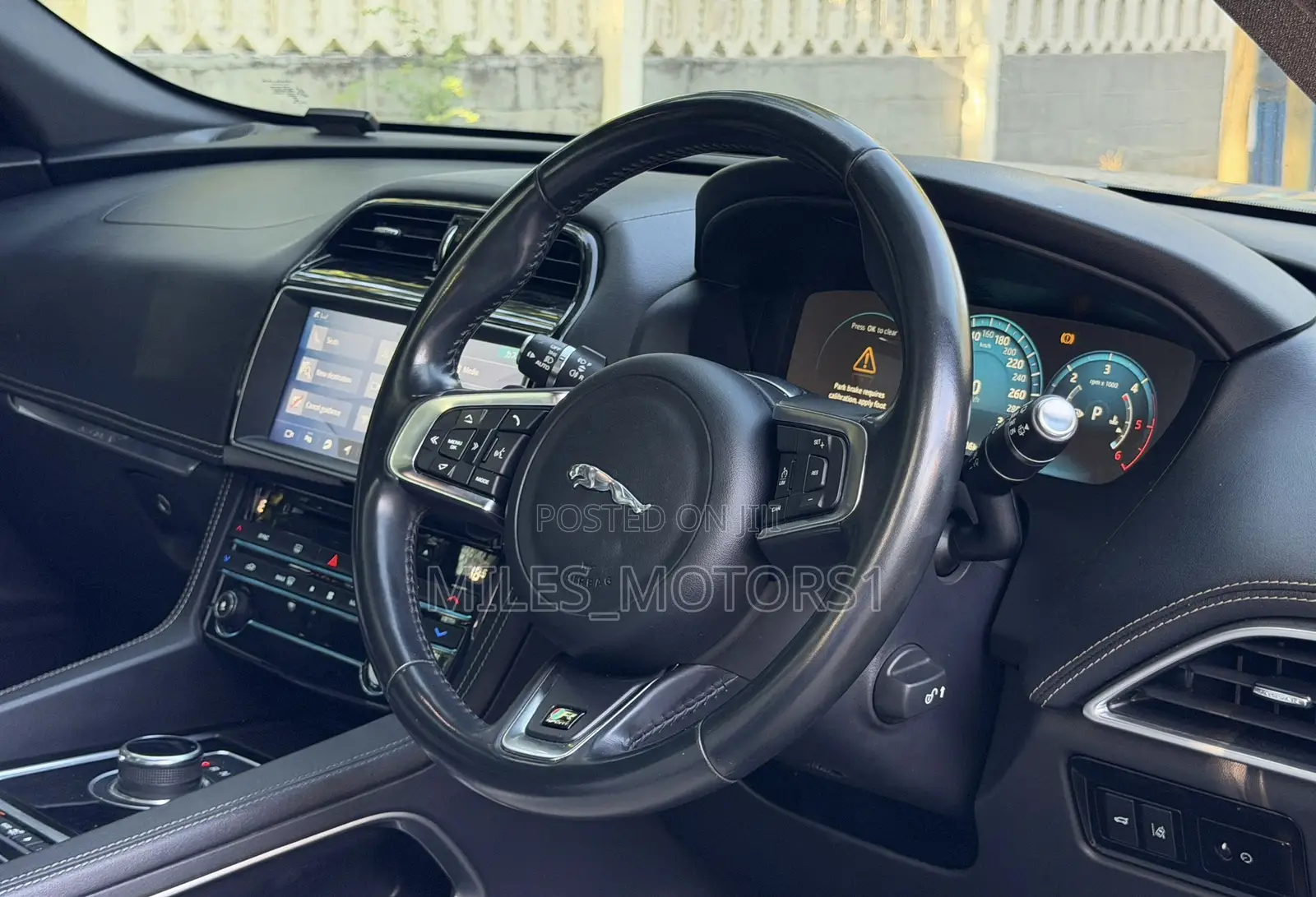 Jaguar F-Pace 2017 Silver