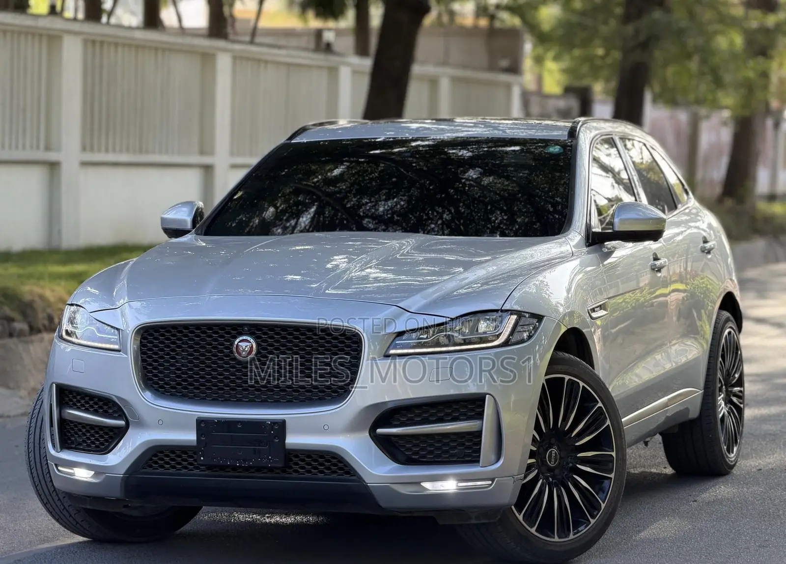 Jaguar F-Pace 2017 Silver