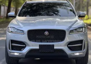 Jaguar F-Pace 2017 Silver