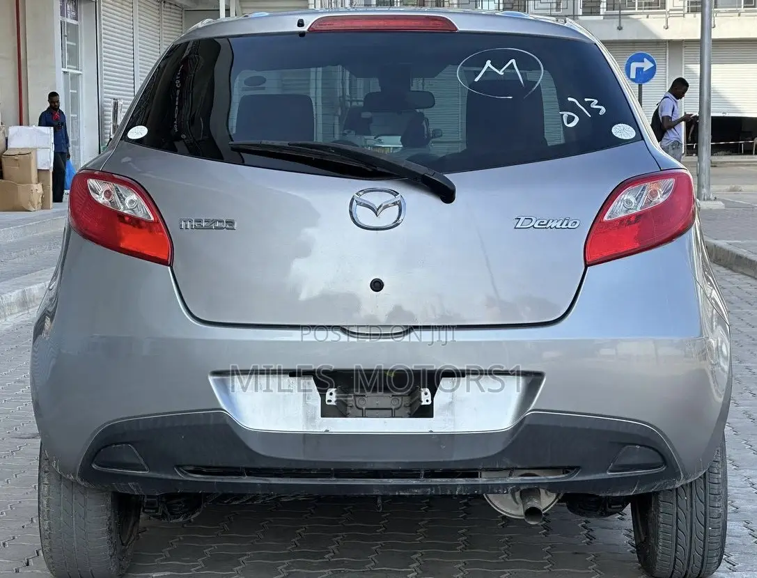 Mazda Demio 2009 Silver