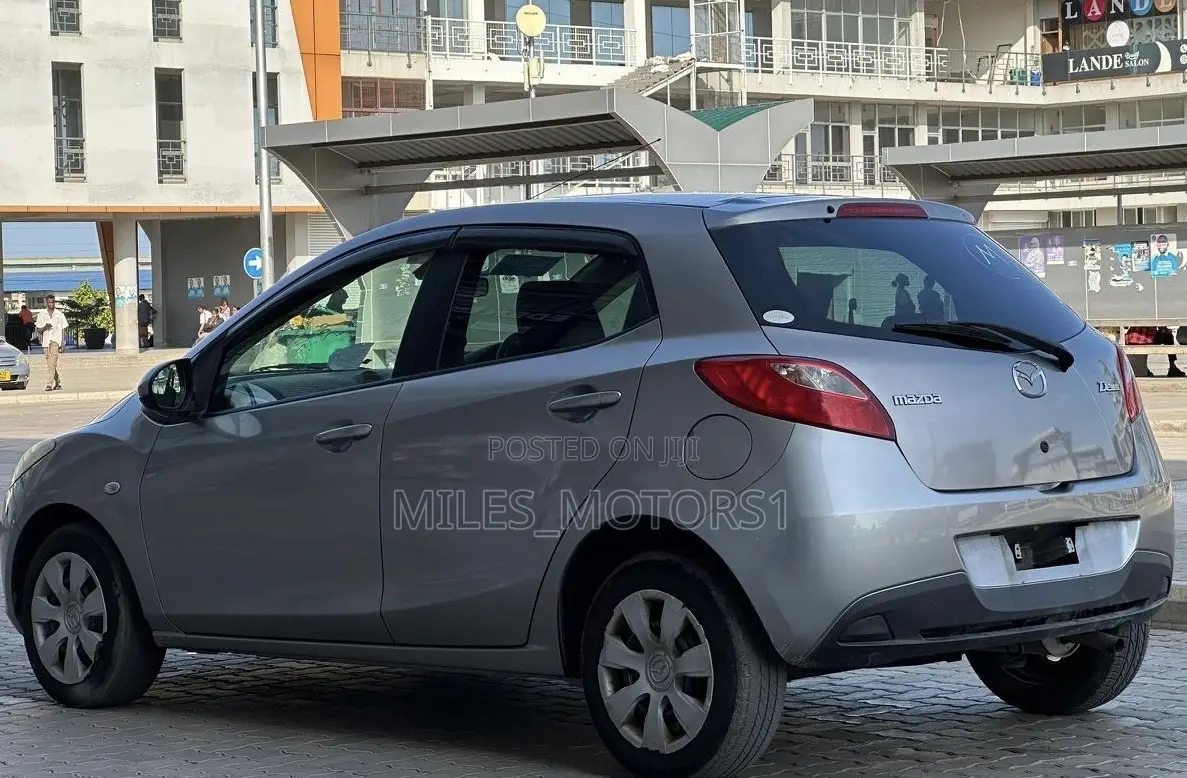 Mazda Demio 2009 Silver