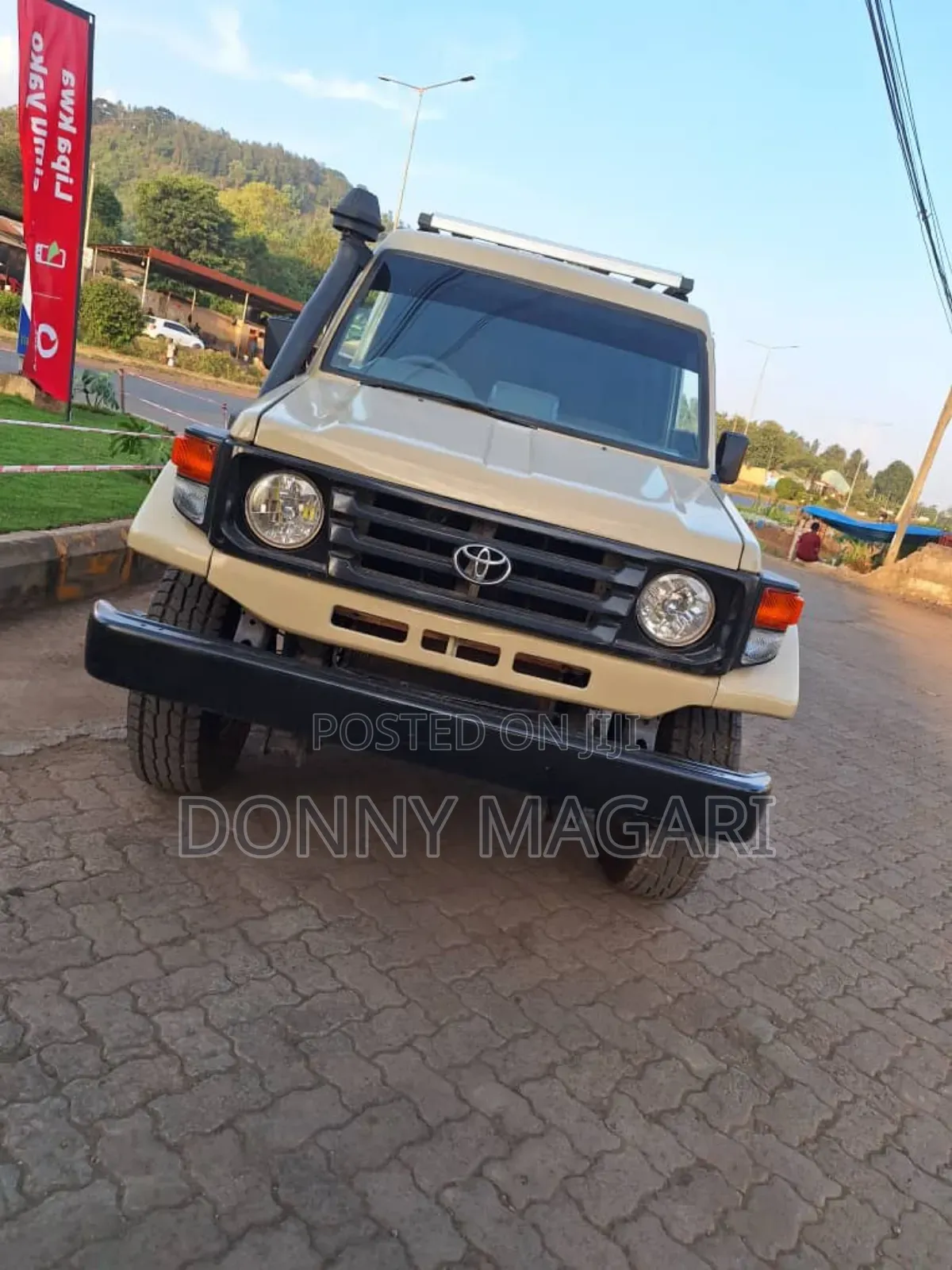 Toyota Land Cruiser 2015 Gold