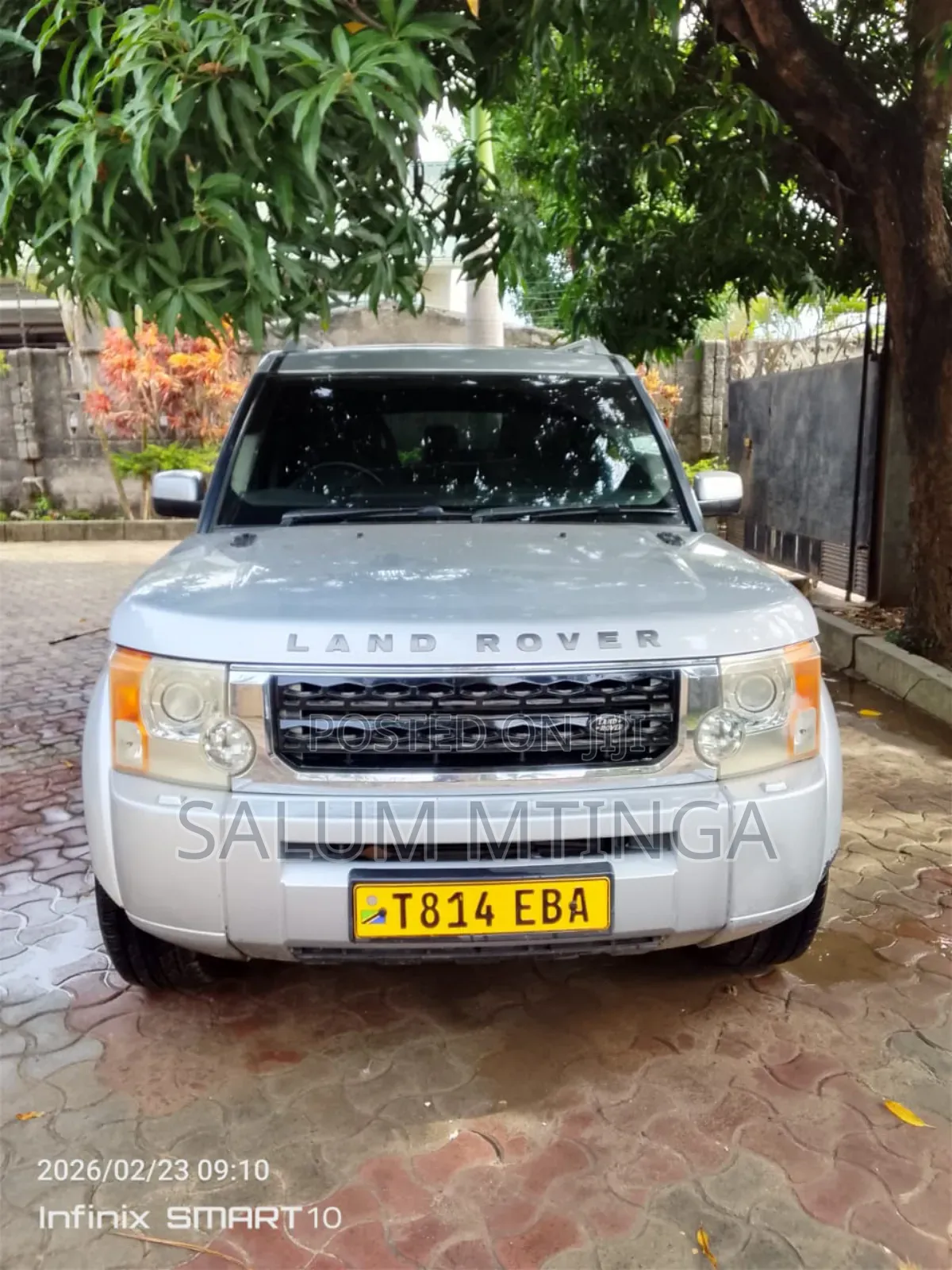 Land Rover Discovery 2010 Silver