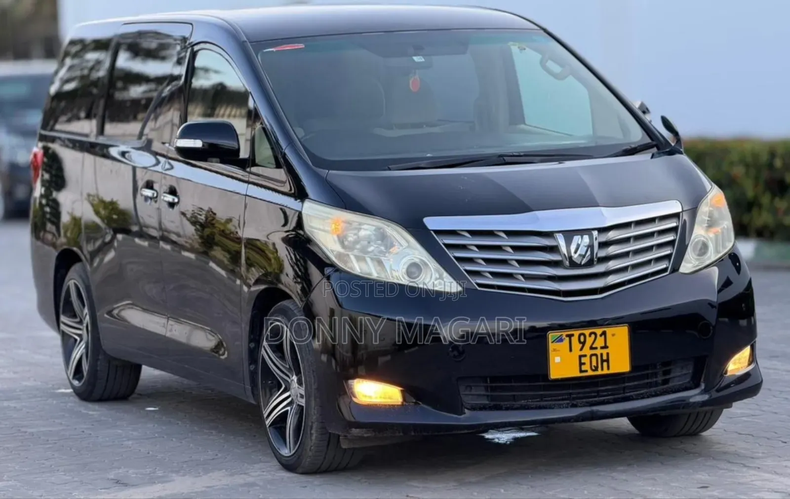 Toyota Alphard 2.4 Petrol AWD 2009 Black