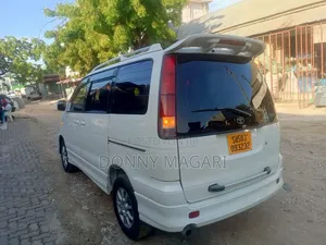 Toyota Noah 2003 White