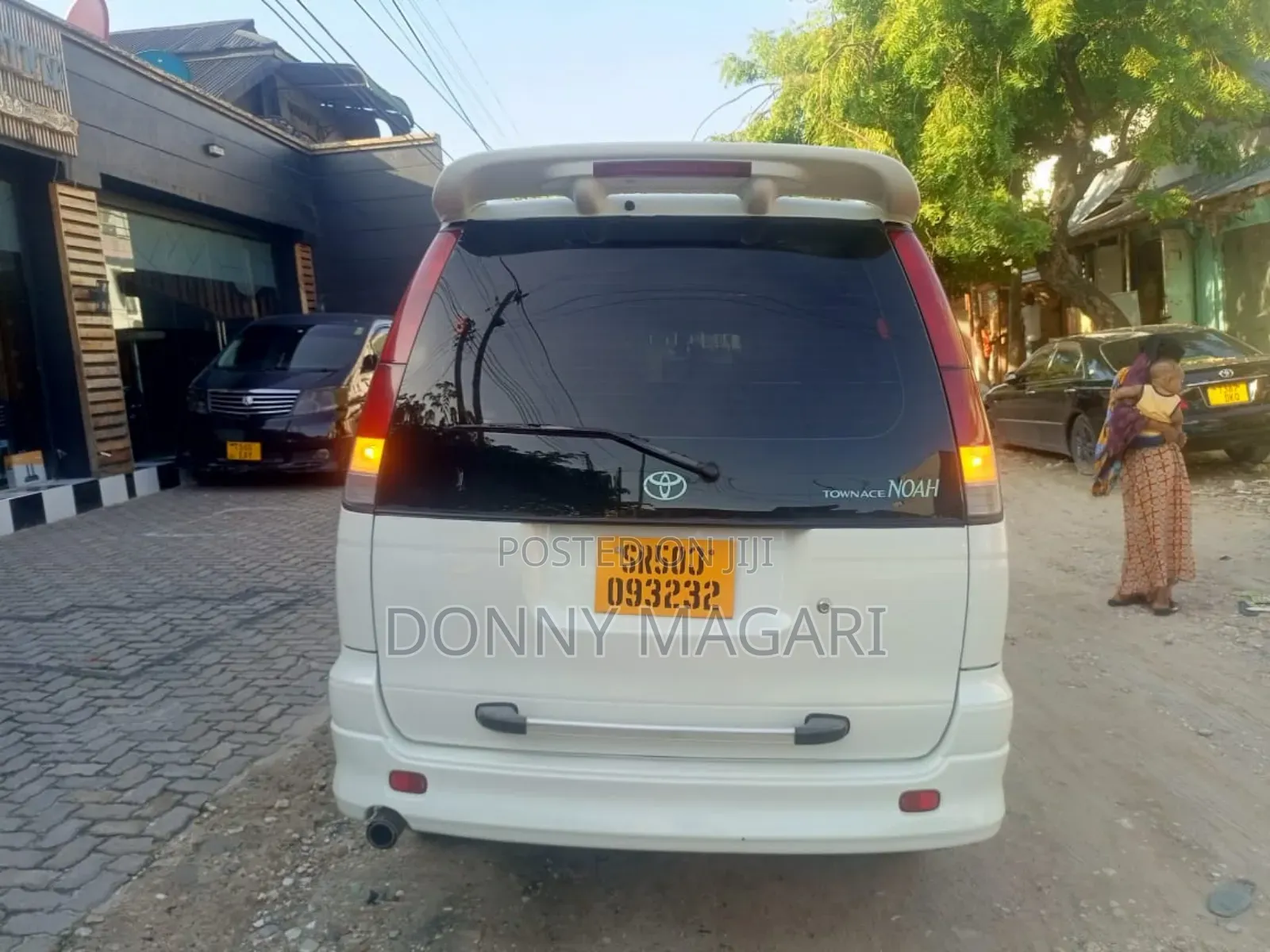 Toyota Noah 2003 White