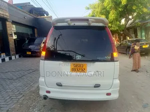 Toyota Noah 2003 White