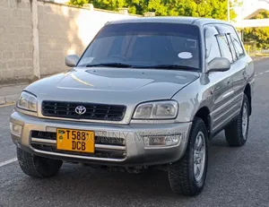 Toyota RAV4 Automatic 2000 Silver