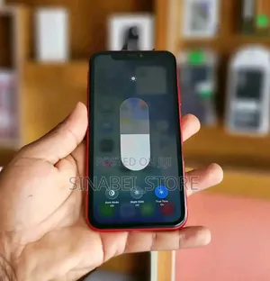 Apple iPhone 11 64 GB Red