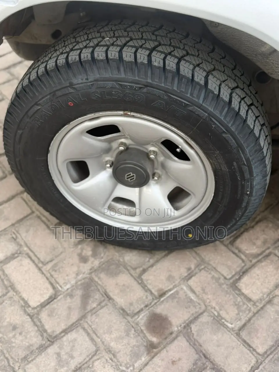 Suzuki Escudo 2000 Silver