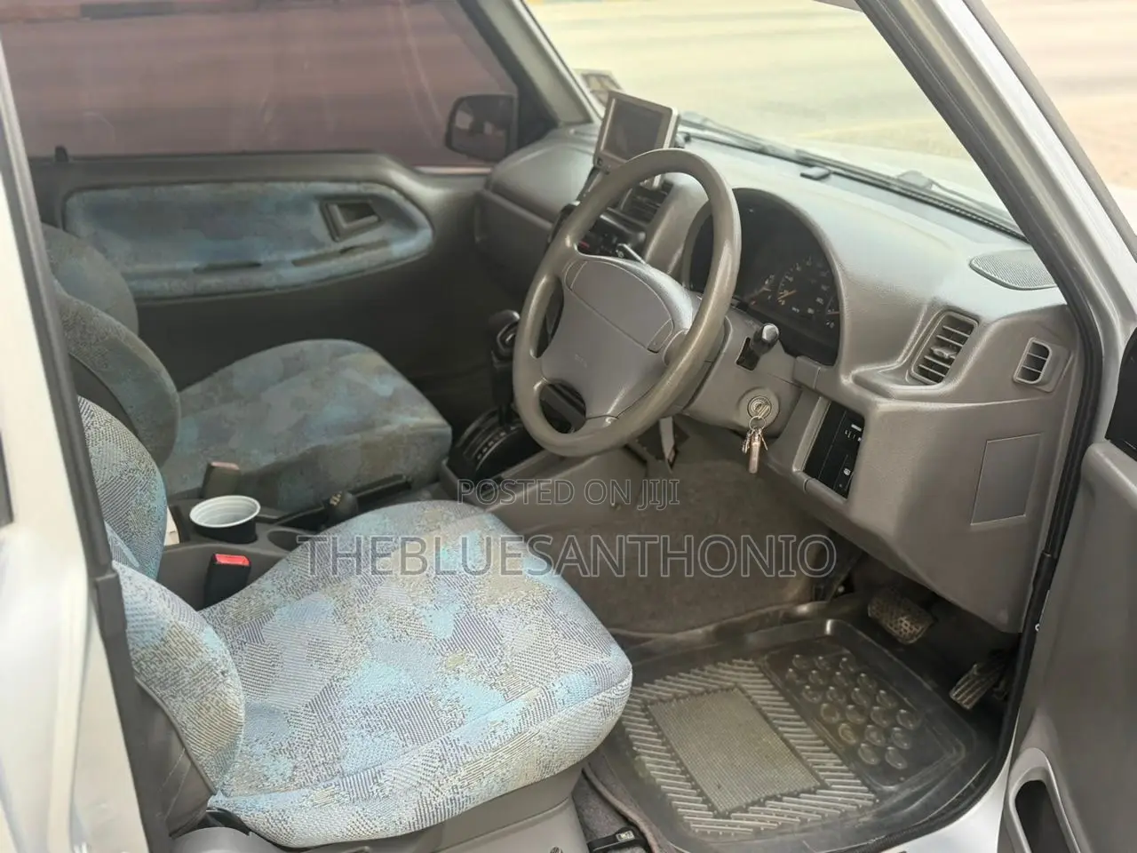 Suzuki Escudo 2000 Silver