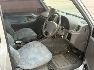 Suzuki Escudo 2000 Silver