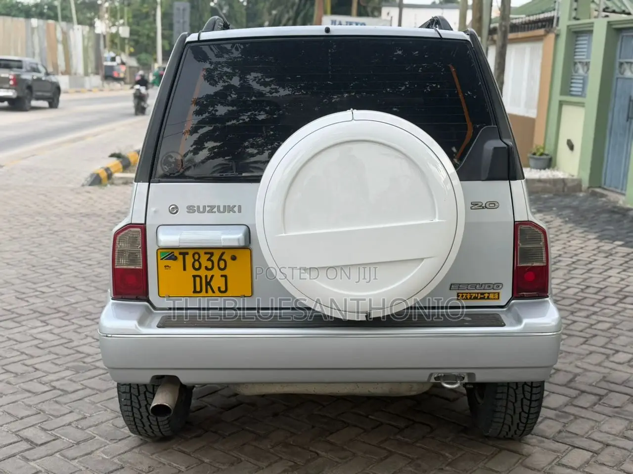Suzuki Escudo 2000 Silver