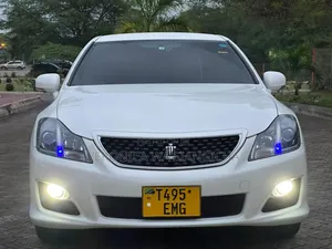 Toyota Crown 2009 White