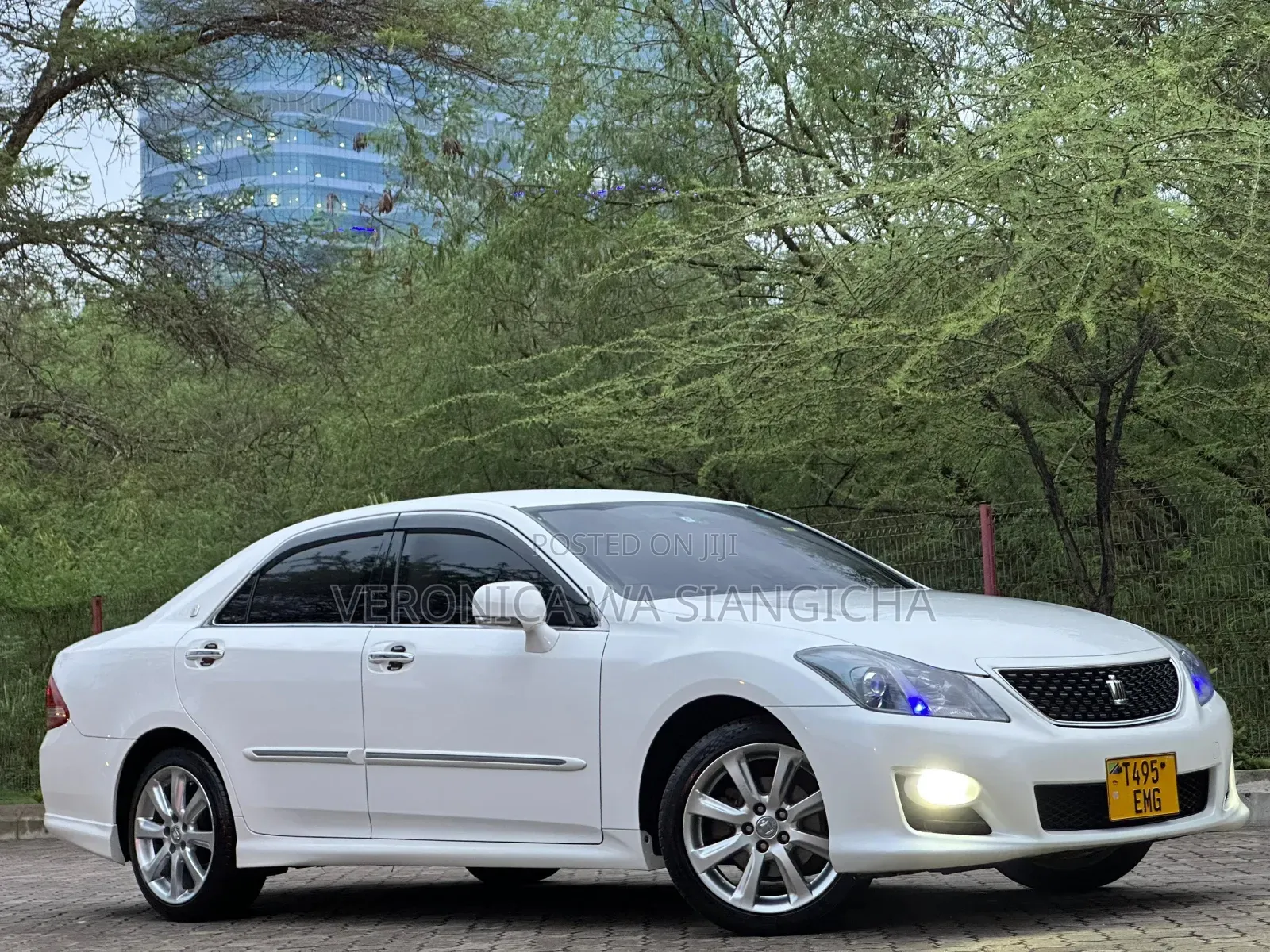 Toyota Crown 2009 White