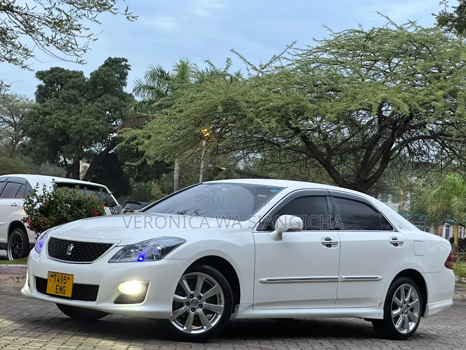 Toyota Crown 2009 White