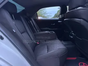 Toyota Crown 2009 White