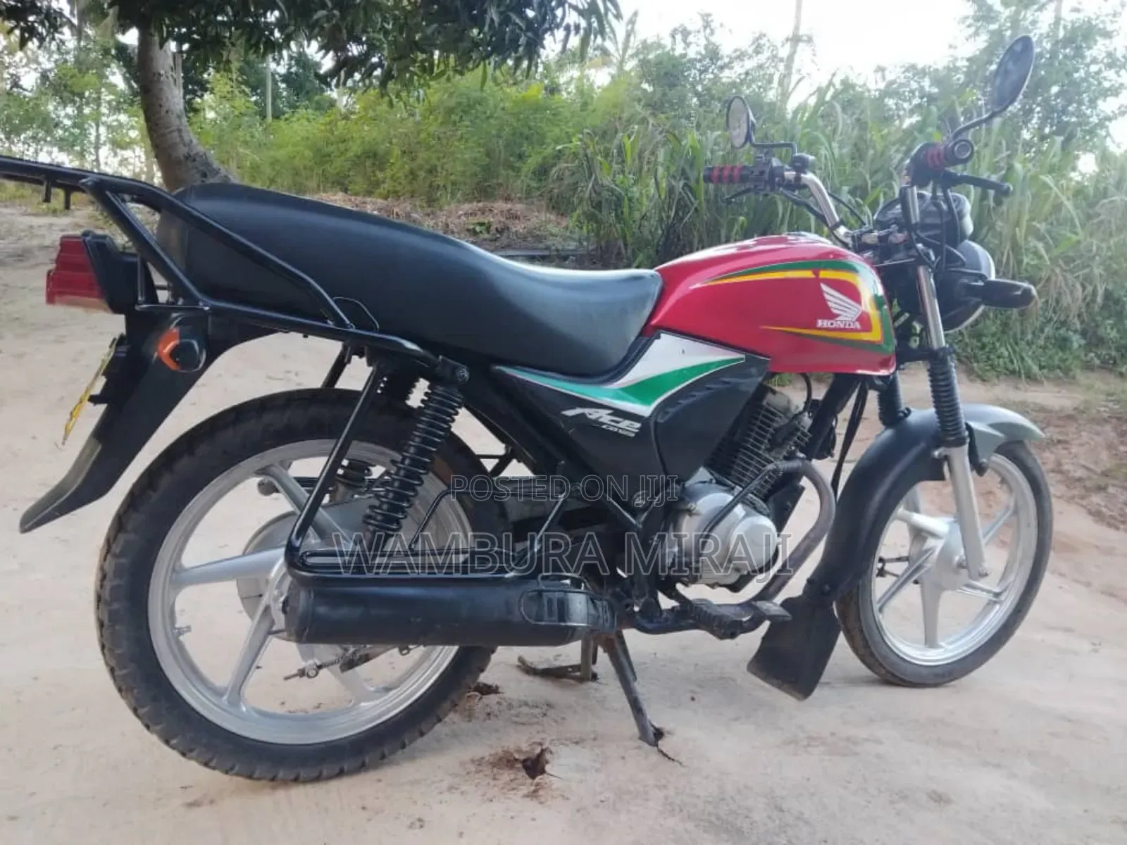 Honda CB 2025 Red
