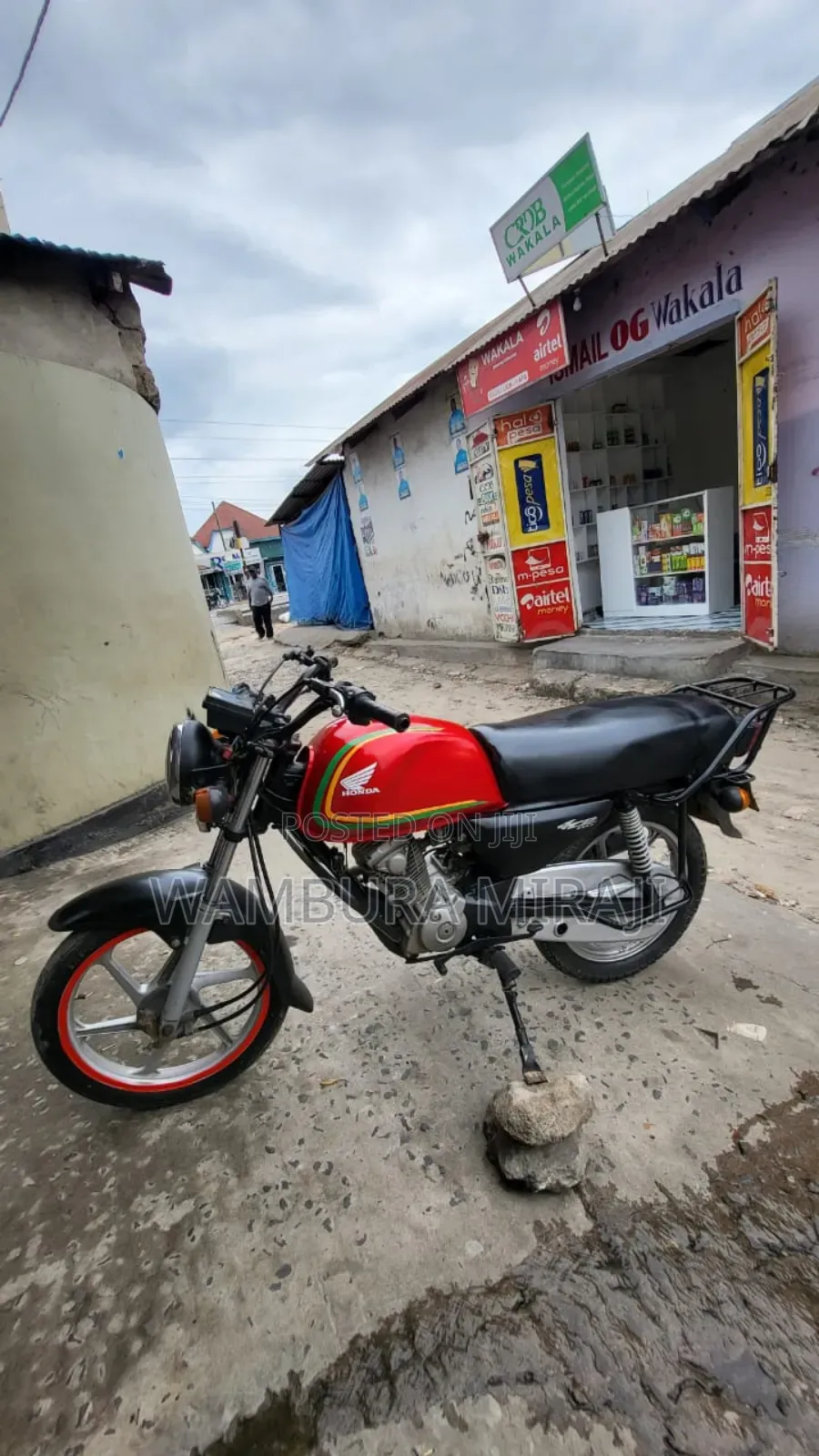 Honda CB 2025 Red