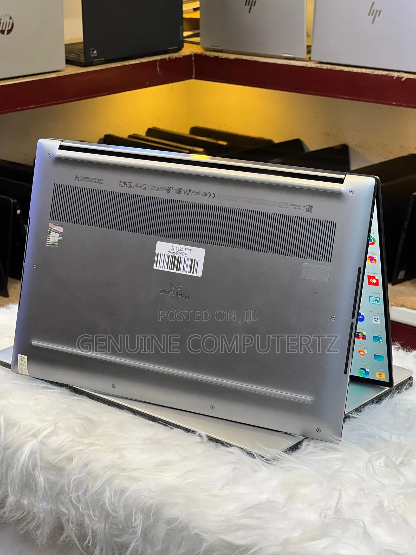 Laptop Dell Precision 5560 16GB Intel Core i7 SSD 512GB